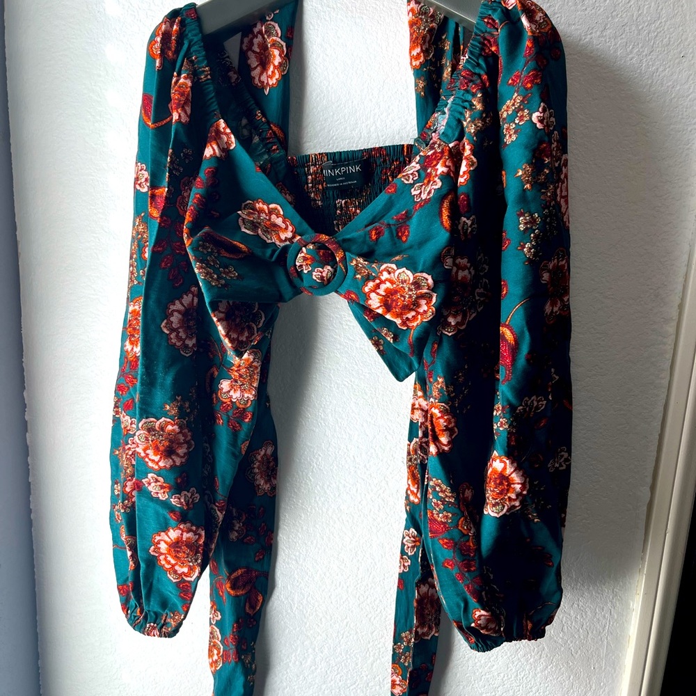 Long sleeve crop top